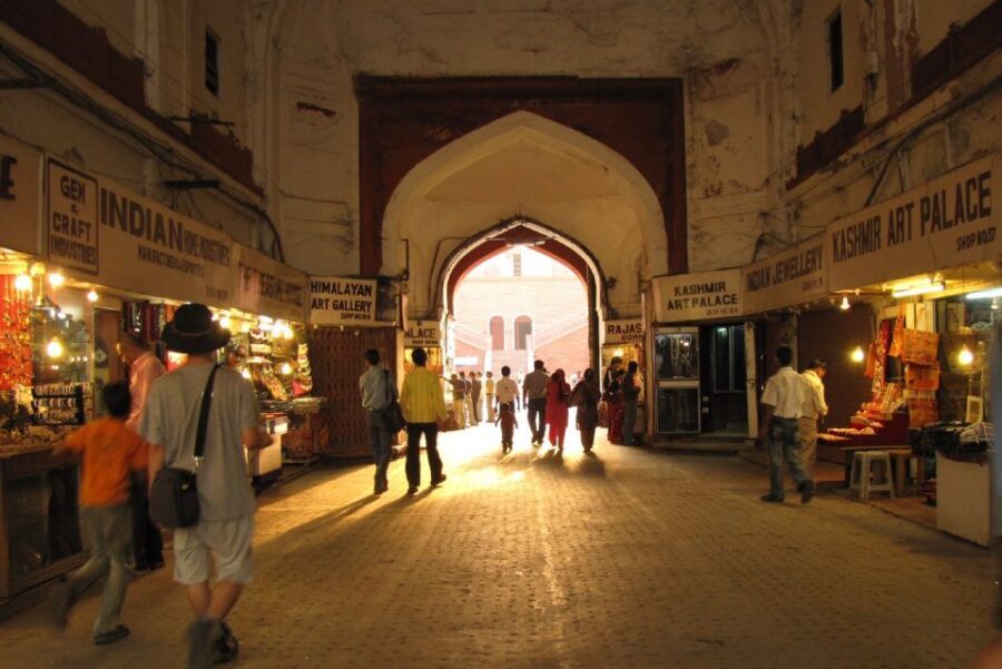 Mumbai: Magical Markets Tour - Mumba Devi Temple: the name story behind the city