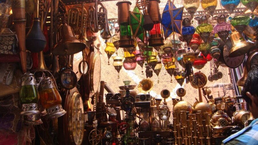 Mumbai Market Tour - Mangaldas Market: cloth, fabrics, and a real place to learn bargaining