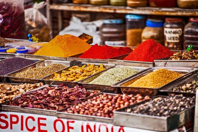 Mumbai Market Tour in Private Vehicle - Colaba Causeway: Where Shopping Meets Street-Life and Snacks