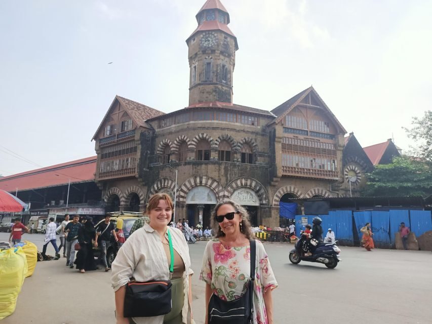 Mumbai Market Tour - Your market lineup: from Crawford’s counters to Mangaldas textiles
