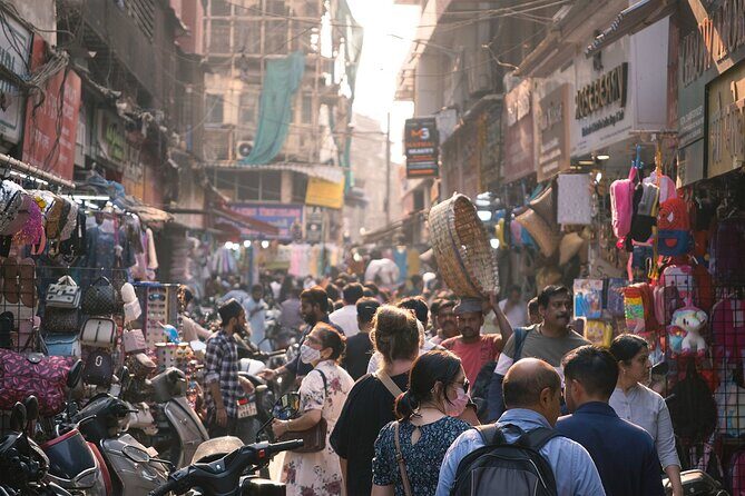 Mumbai Markets and Temples Tour - Meeting point at Regal Cinema, then walk your way south
