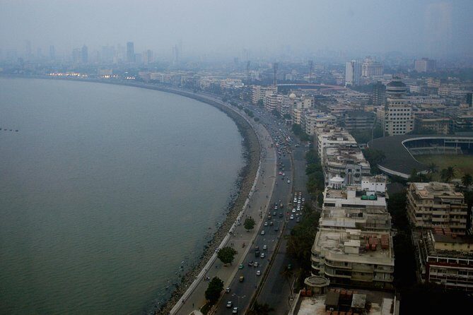 Mumbai Must See tour - Nariman Point and Marine Drive: Art Deco sea views and city momentum