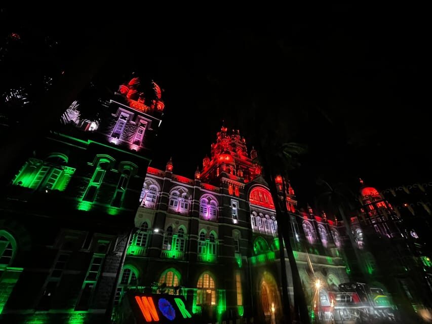 Mumbai Night Lights & Iconic Sights Tour - Marine Drive and the Queen’s Necklace: the easiest win in Mumbai nightlife
