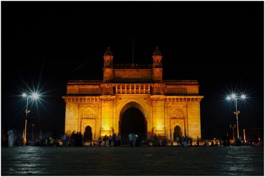 Mumbai Night Tour - Chhatrapati Shivaji Maharaj Terminus: A Night Stop With a Name Change Story