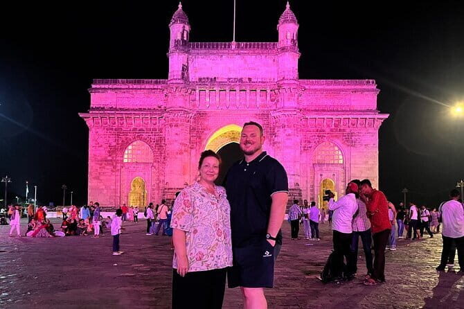Mumbai Night Tour: Queen’s Necklace, Skyline & Heritage Lights - Meeting at Colaba and Settling Into an AC Ride