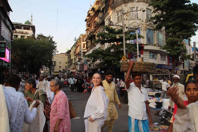 Mumbai: Private Sightseeing Tour with Top Highlights - Chhatrapati Shivaji Maharaj Terminus: UNESCO Architecture and Why This Stop Matters