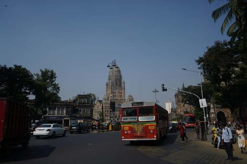 Mumbai: Private Slum and Sightseeing Full-day tour - Dharavi isn’t a stereotype tour; it’s a work-and-life walking experience