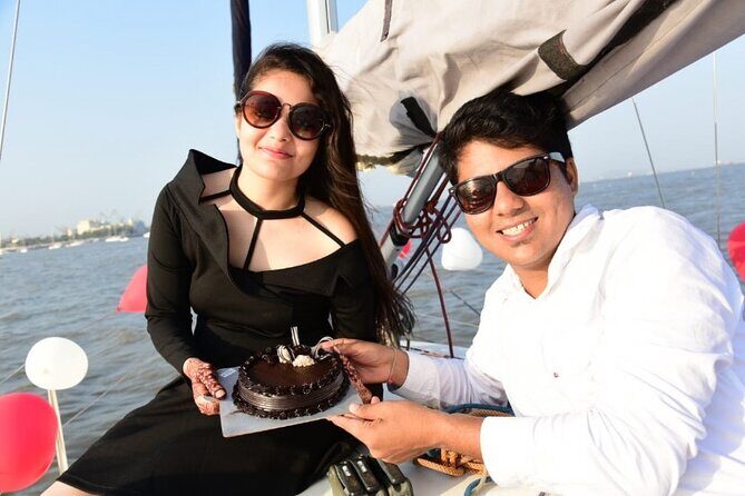 Mumbai Private Sunrise/Sunset Sailing 8ppl Boat Tour - Gateway of India departures: the view that starts the whole trip