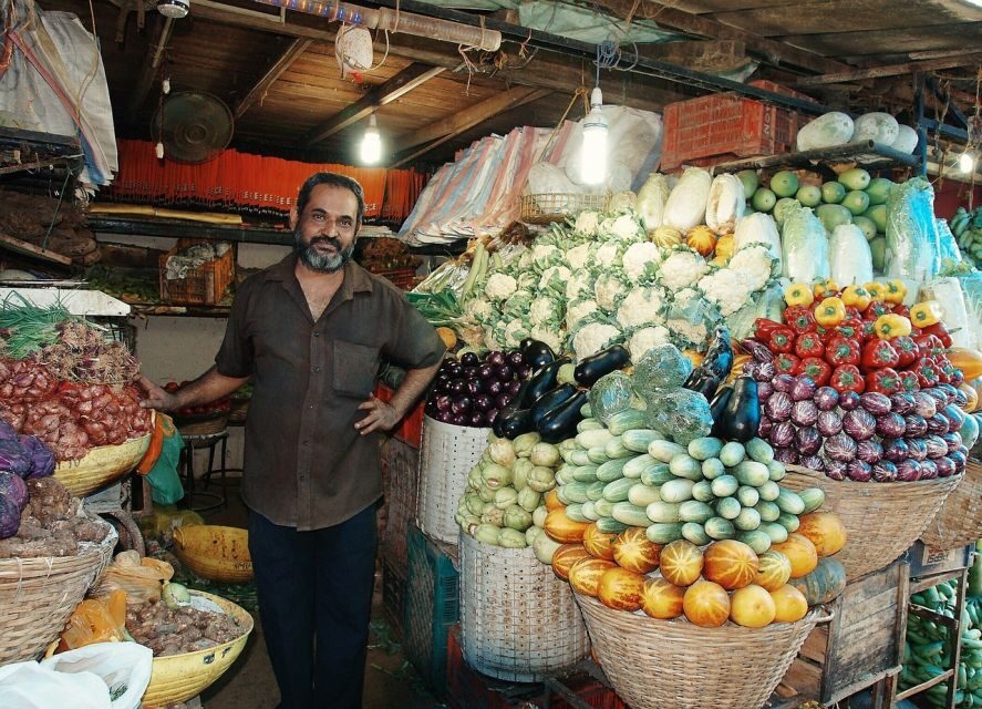 Mumbai: Private Walking Tour with a Local - Starting spots: Cusrow Baug or Apollo Bandar (and where you meet)