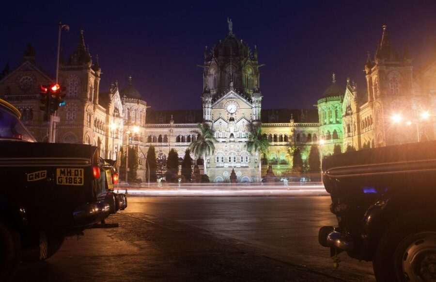 Mumbai: Private Walking Tour with a Local - Train cars and auto-rickshaw rides: Mumbai’s motion becomes your lesson