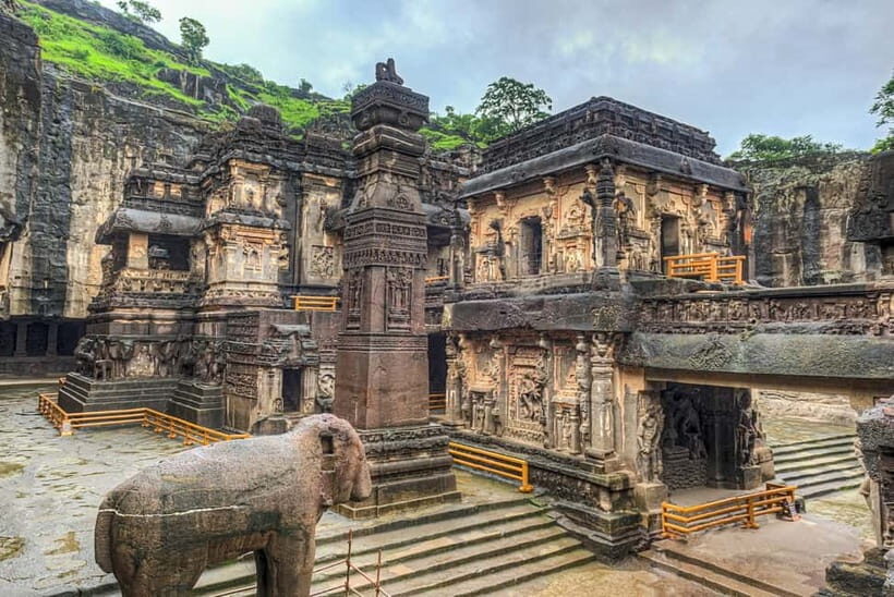 Mumbai: Same Day Tour of Ajanta & Ellora Cave's - How the Mumbai to Aurangabad plan actually runs