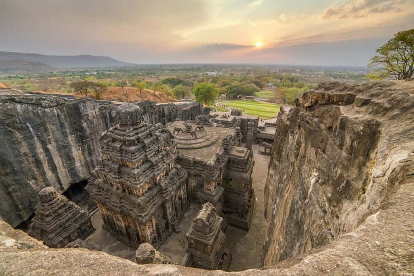 Mumbai: Same Day Tour of Ajanta & Ellora Cave's - What to pack so the caves feel comfortable