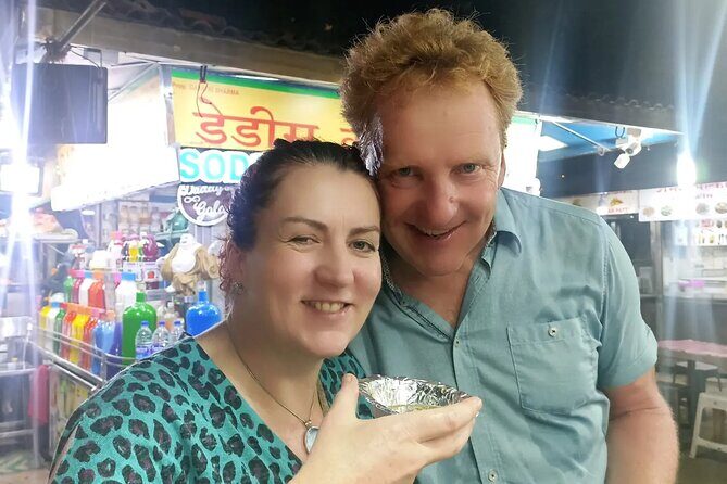 Mumbai Street Food & Bazaar Tour with Local Transport - Girgaon Chowpatty and Minara Masjid: beach snacks and mosque-area bites