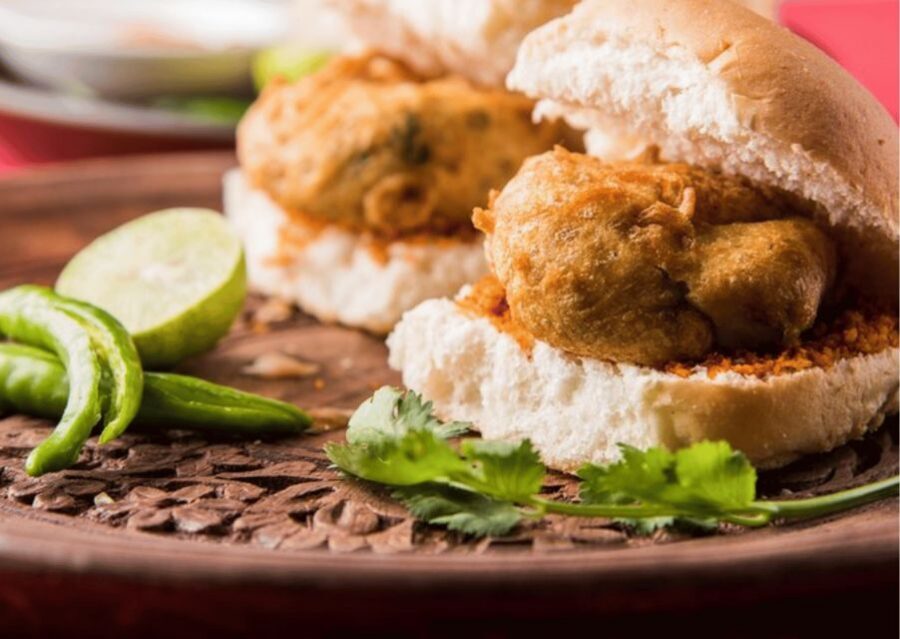 Mumbai Street Food Crawl (2 Hours Guided Food Tasting Tour) - Should you book this Mumbai street food crawl?