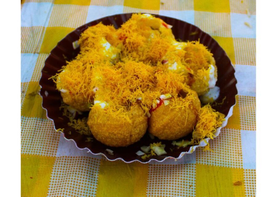 Mumbai Street Food Crawl (2 Hours Guided Food Tasting Tour) - Logistics that matter: water, what to wear, and coordination