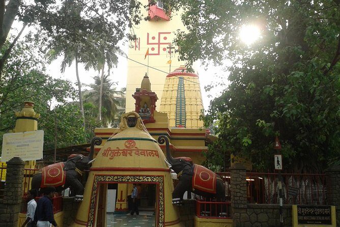 Mumbai Temple Tour in Private Vehicle - St. Thomas Cathedral: Christianity in Mumbai’s older layers