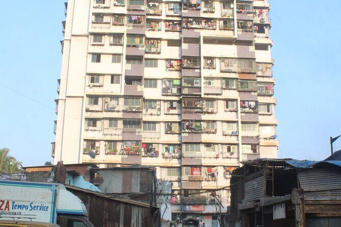 Mumbai Unseen: Local Train Ride And Sightseeing Tour - Mumbai University, High Court, and the rules of everyday life