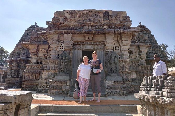 Mysore Day Out - A Royal experiential day with pickup, guide & a private car - Chamundi Hills and Sri Chamundeshwari Temple: Legend With a View