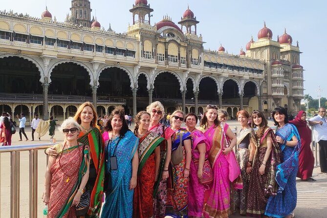Mysore Palace + Jaganmohana Art Gallery + Devaraja Market = Mysore Heritage Walk - Stop 1: Mysore Palace (1.5 Hours) and the Art of Seeing One Place Properly