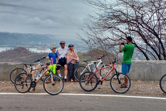 Nahargarh Cycle Tour in Jaipur - The Aravalli Hills climb to Nahargarh Fort: where geared bikes earn their keep