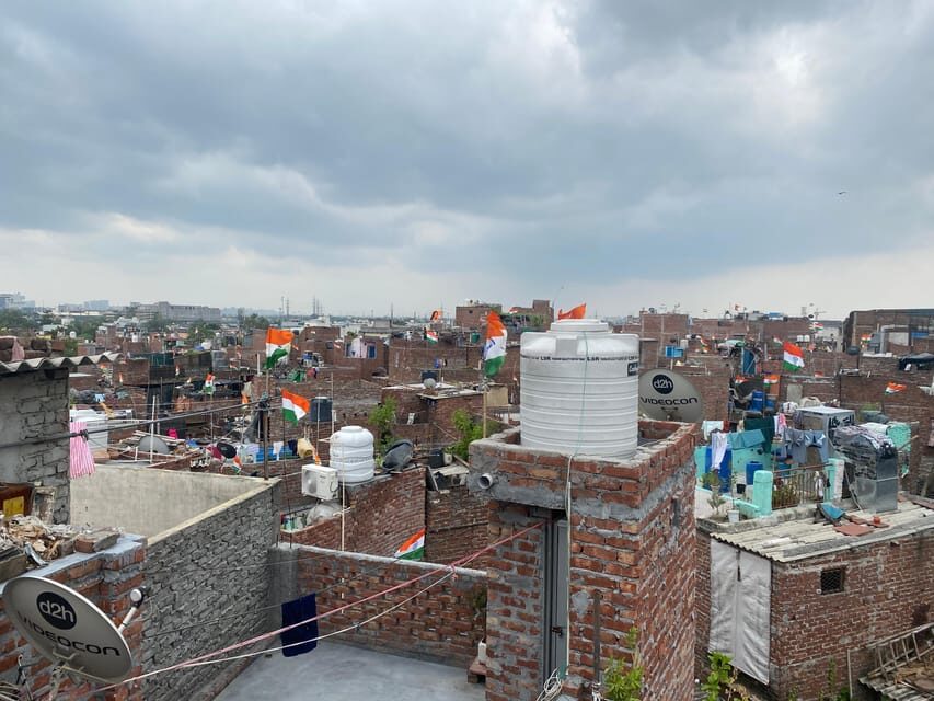 New Delhi - Ethical Sanjay Colony Slum Tour with Local guide - Tea, water, and how the tour leaves you grounded