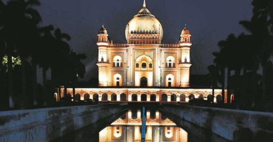 New Delhi: Evening Delhi Nights City Guided Tour - Meeting Up in Delhi: Pickup, Car Comfort, and How the Evening Flows