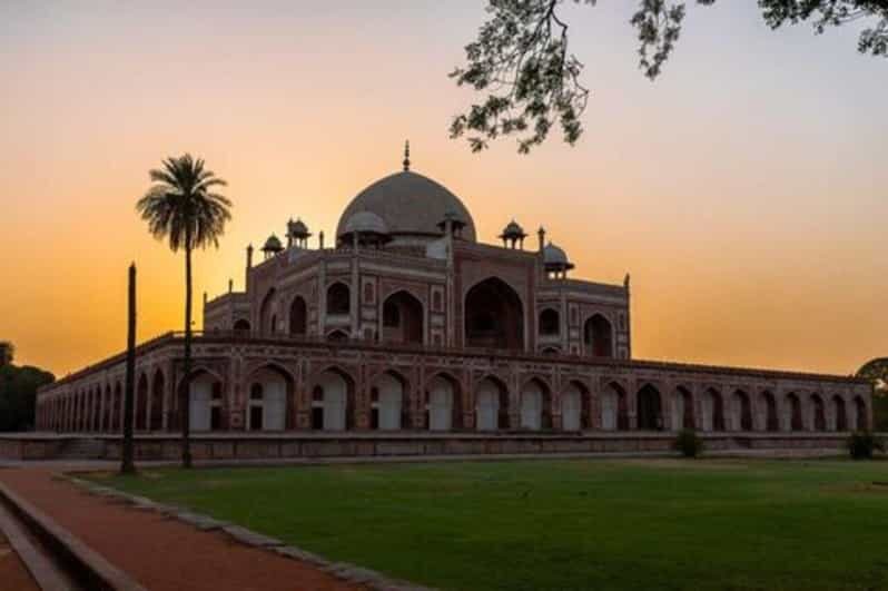 New Delhi: Evening Delhi Nights City Guided Tour - India Gate After Dark: The War Memorial on Delhi’s Main Axis