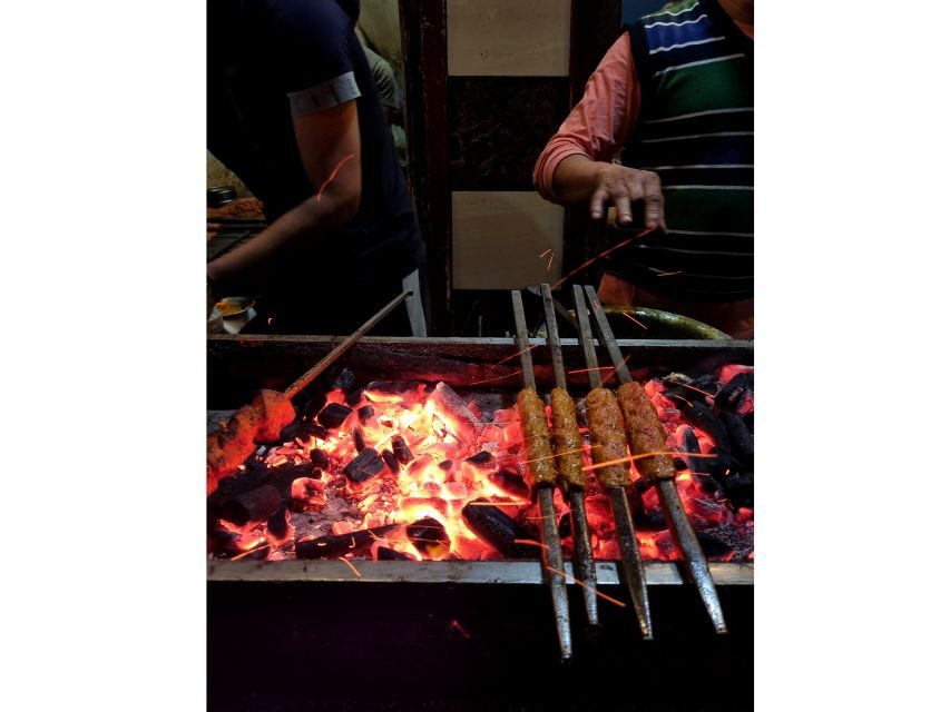 New Delhi: Guided Night Photography & Heritage Tour of Delhi - Mughal monuments under lights: the heritage park + Sabz burj stop