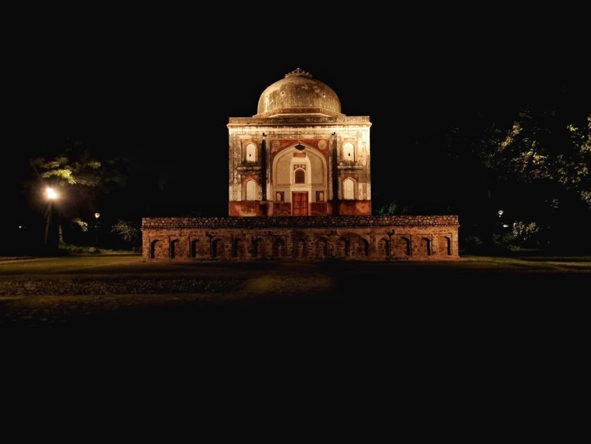 New Delhi: Guided Night Photography & Heritage Tour of Delhi - Tuk-tuk transfers keep the pace fun (and your feet happy)