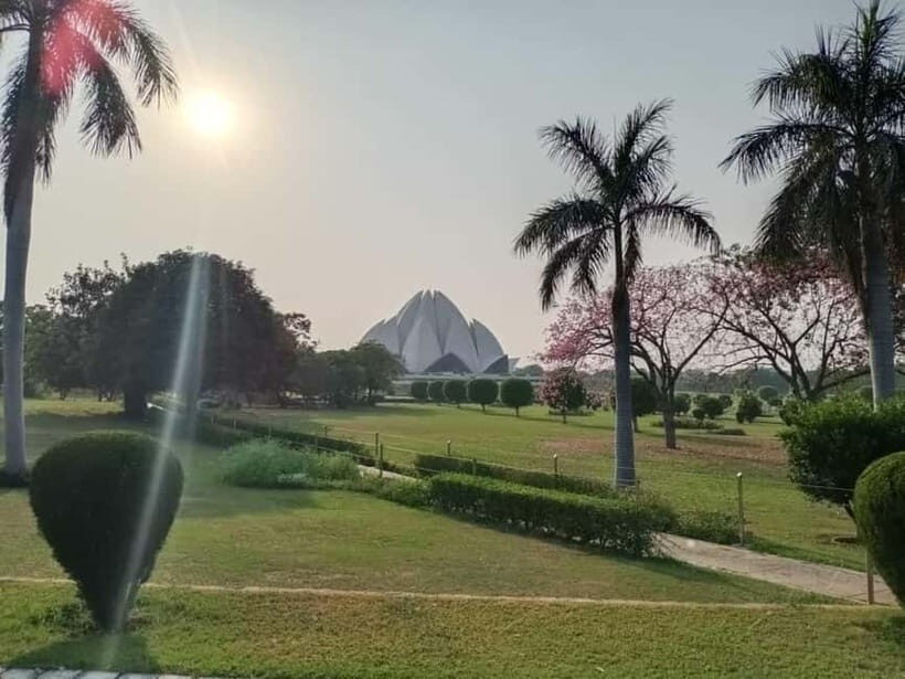 New Delhi: Lotus Temple Private Tour with Skip-the-Line - Why the Lotus Temple visit feels different with this tour