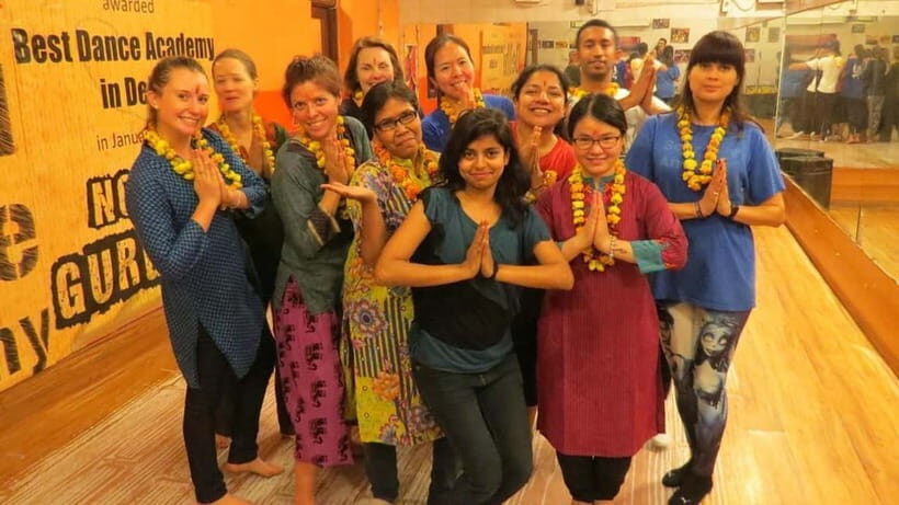 New Delhi: Namaste India Bollywood Dance Workshop - Malas and Teekas: the traditional start that sets the tone