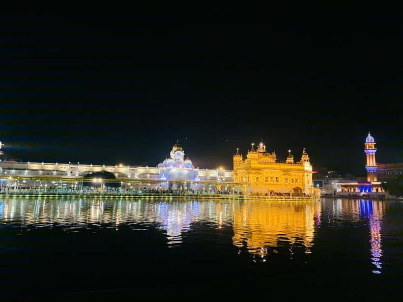 New Delhi : Night View of Delhi Tour - 4 Hrs - Meeting up around 6 PM, then getting oriented fast