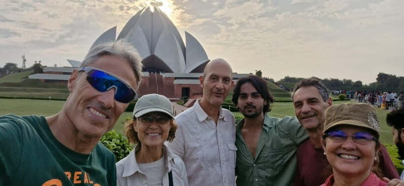 New Delhi & Old Delhi Private Guided Tour For 4-8 Hours - Jama Masjid and Chandni Chowk: from grand mosque to street food lanes