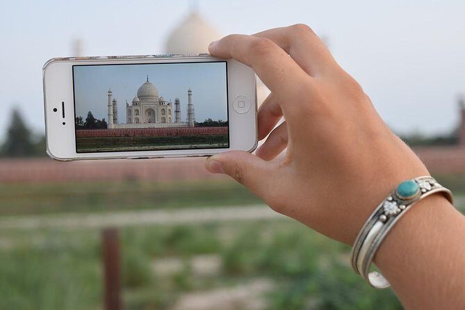 New Delhi: Private Guided Delhi Temples And Spiritual Tour by Car - The dress code and shoe rules: don’t let them slow you down