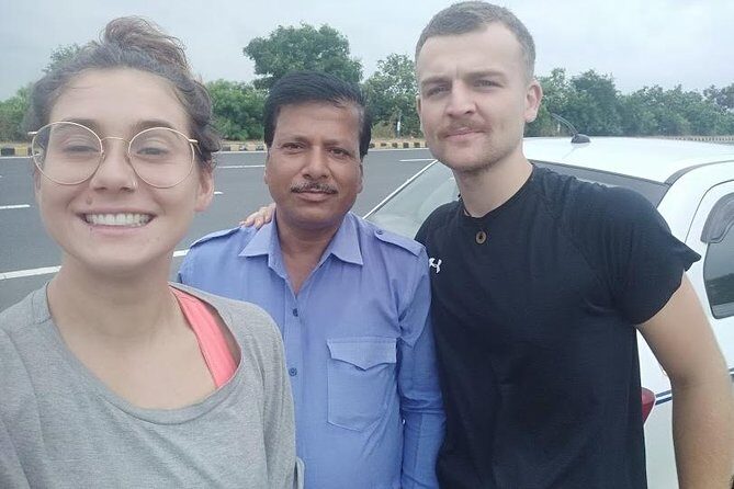 New Delhi Private Tour with Transportation - How the AC car and guide change the whole day
