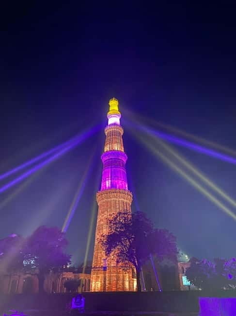 New Delhi: Qutub Minar Light & Sound Show Tour - Before the Show: Iron Pillar, Alai Darwaza, and Quwwat-ul-Islam Mosque