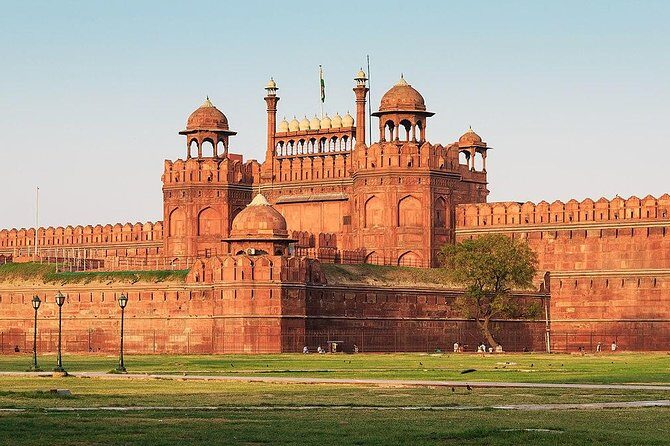 New Delhi Tour By Car With Guide - Why a private car tour makes sense for New Delhi’s first day