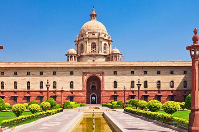 Night view Delhi Tour by AC Car From Delhi - Humayun’s Tomb at night: why the extra time is worth it