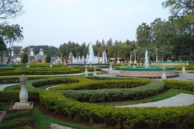 Night Walk Hyderabad (2 Hour Guided Walking Tour) - Stop 1: Crossing Necklace Road’s 3-kilometre stretch between parks