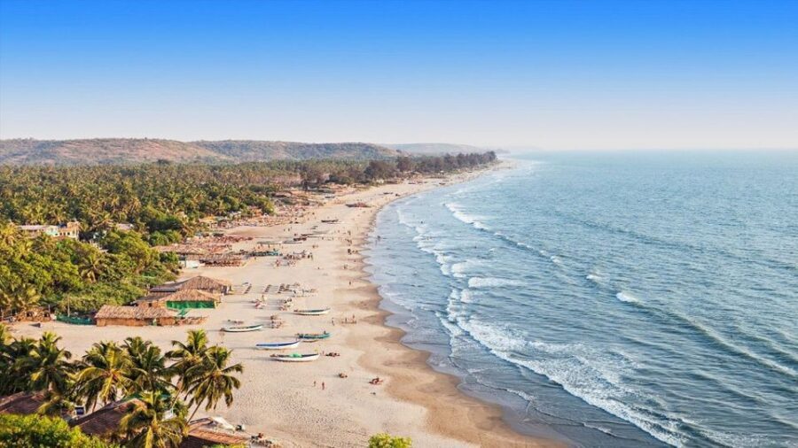 North Goa: Private Full-Day Tour with Pickup and Drop-Off - Saligao Church: a green, slower pause away from the beach rush
