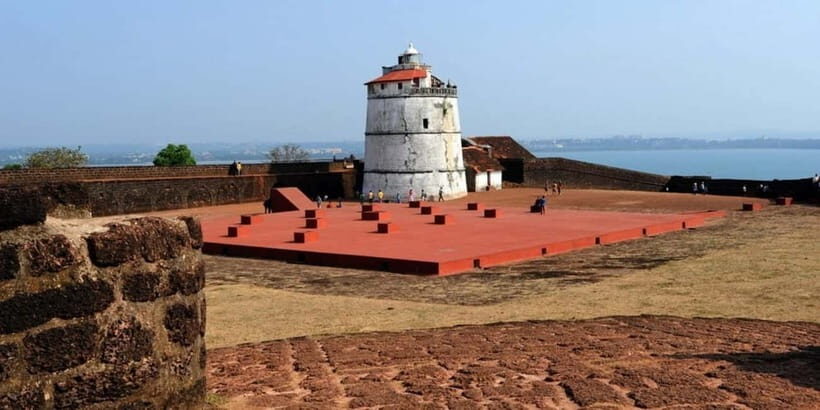 North Goa: Sightseeing Tour Sharing Coach - Fort Aguada and the Aguada Lighthouse: big views, extra entry fees