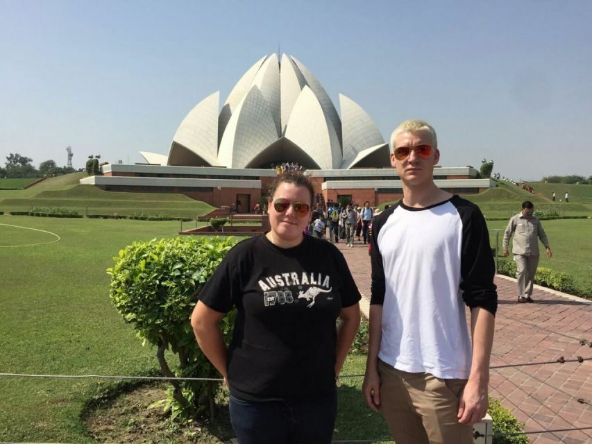 Old and New Delhi: 8-Hour Private City Tour - Old Delhi: Jama Masjid, Red Fort, Chandni Chowk, and Khari Baoli