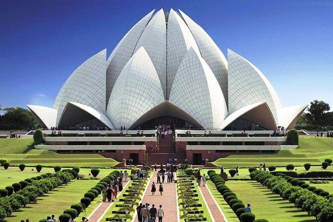 Old and New Delhi Delights Food, Culture and Heritage Tour - A Red Fort Peek from the Road