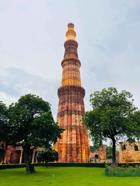 Old and New Delhi Private Full or Half Day Tour Upto 8 Hours - Price and value: what $14 per person really buys you