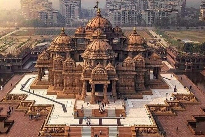 Old And New Delhi Private Guided Tour With Entrances- 8 Hours - Pickup comfort and the route logic (starting as early as 6am)