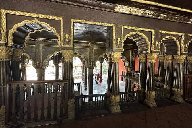 Old Bangalore Historical Walk thro Palace, Temples, Fort & Market - Entering Old Bangalore on a 3–4 hour walking route