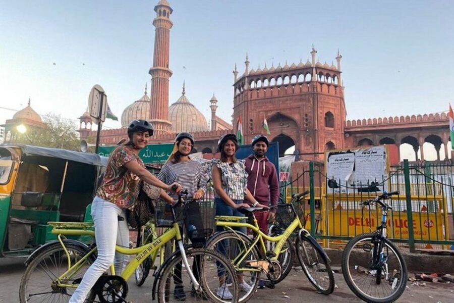 Old Delhi: 3.5-Hour Small-Group Bike Tour with Breakfast - Meeting at Hotel Broadway and Getting Rolling
