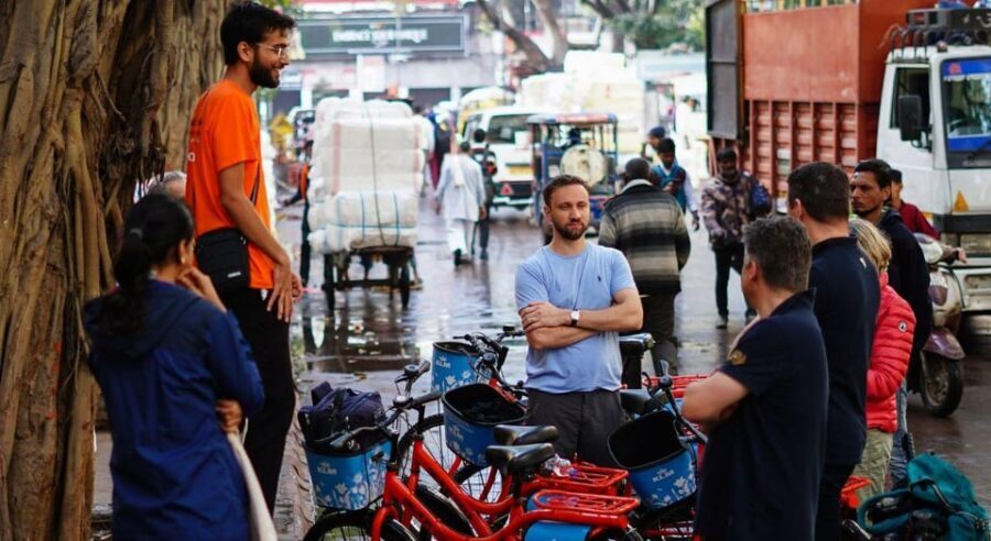 Old Delhi Bike Tour Morning 4 Hours: Delhi By Cycle - Fatehpuri Masjid and Khari Baoli: chai, spices, and storytelling at street level