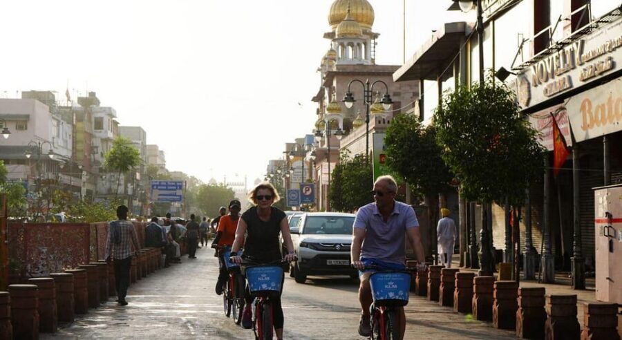 Old Delhi Bike Tour Morning 4 Hours: Delhi By Cycle - Chandni Chowk to Red Fort: from market wealth to Mughal power