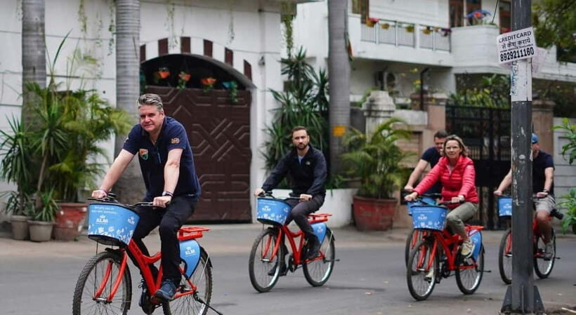 Old Delhi Bike Tour Morning 4 Hours: Delhi By Cycle - Getting to the bike: meeting point and what’s actually provided